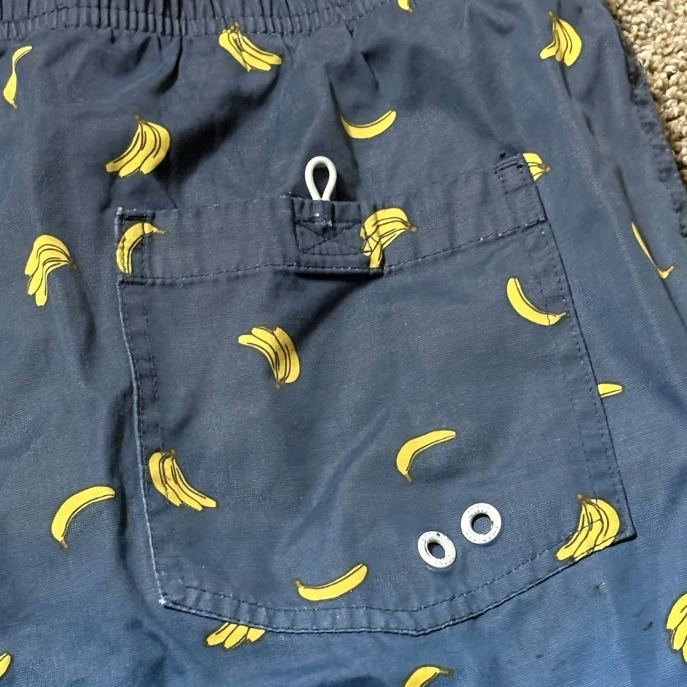American Eagle Board Shorts Men’s Medium‎ Blue with Banana print drawstring